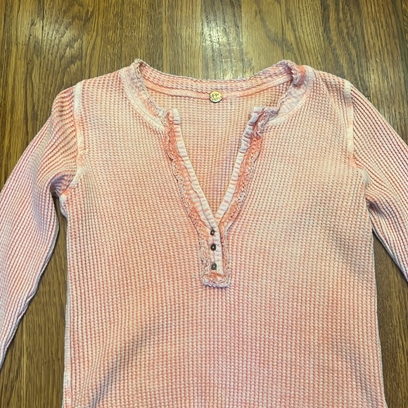 Free People waffle top size M euc - Picture 2 of 6